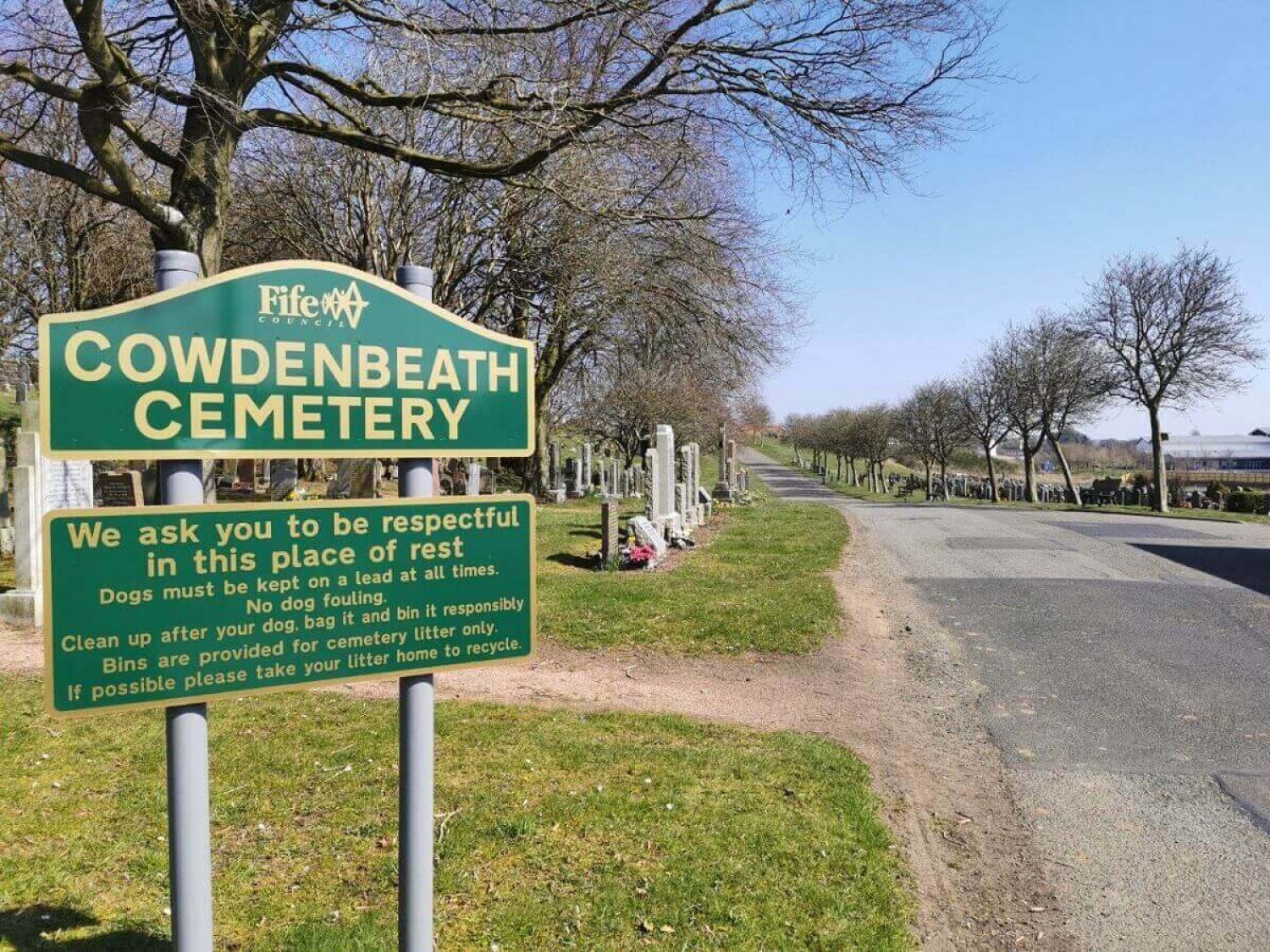 Sign at the entrance to Cowdenbeath Cemetery